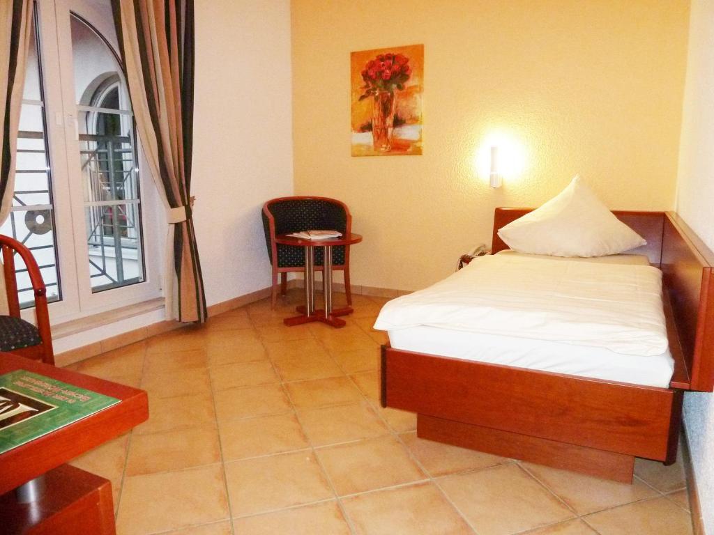 Hostellerie Bacher Neunkirchen  Chambre photo